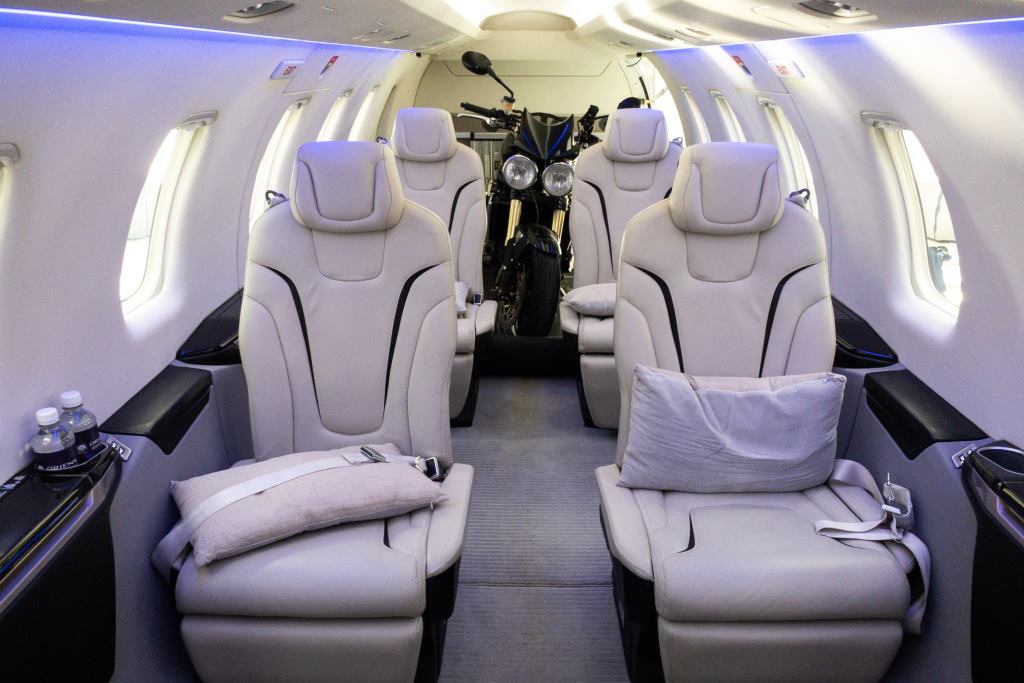 luxury private het with cargo motorbike